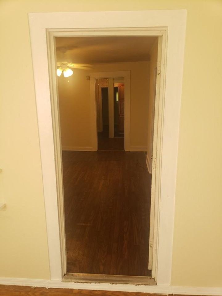 521 S Main St - Photo 2 of 19