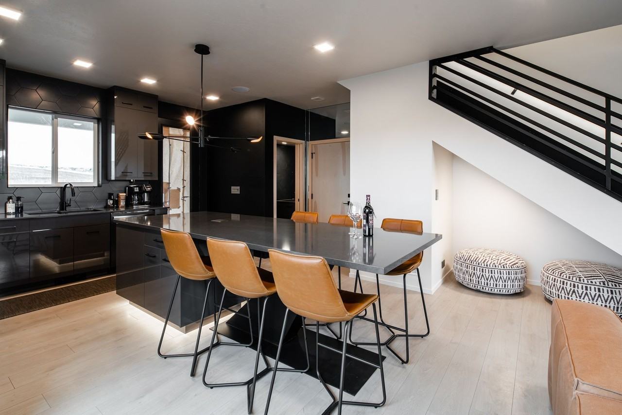 1900 Little Cottage Ln - Photo 4 of 20