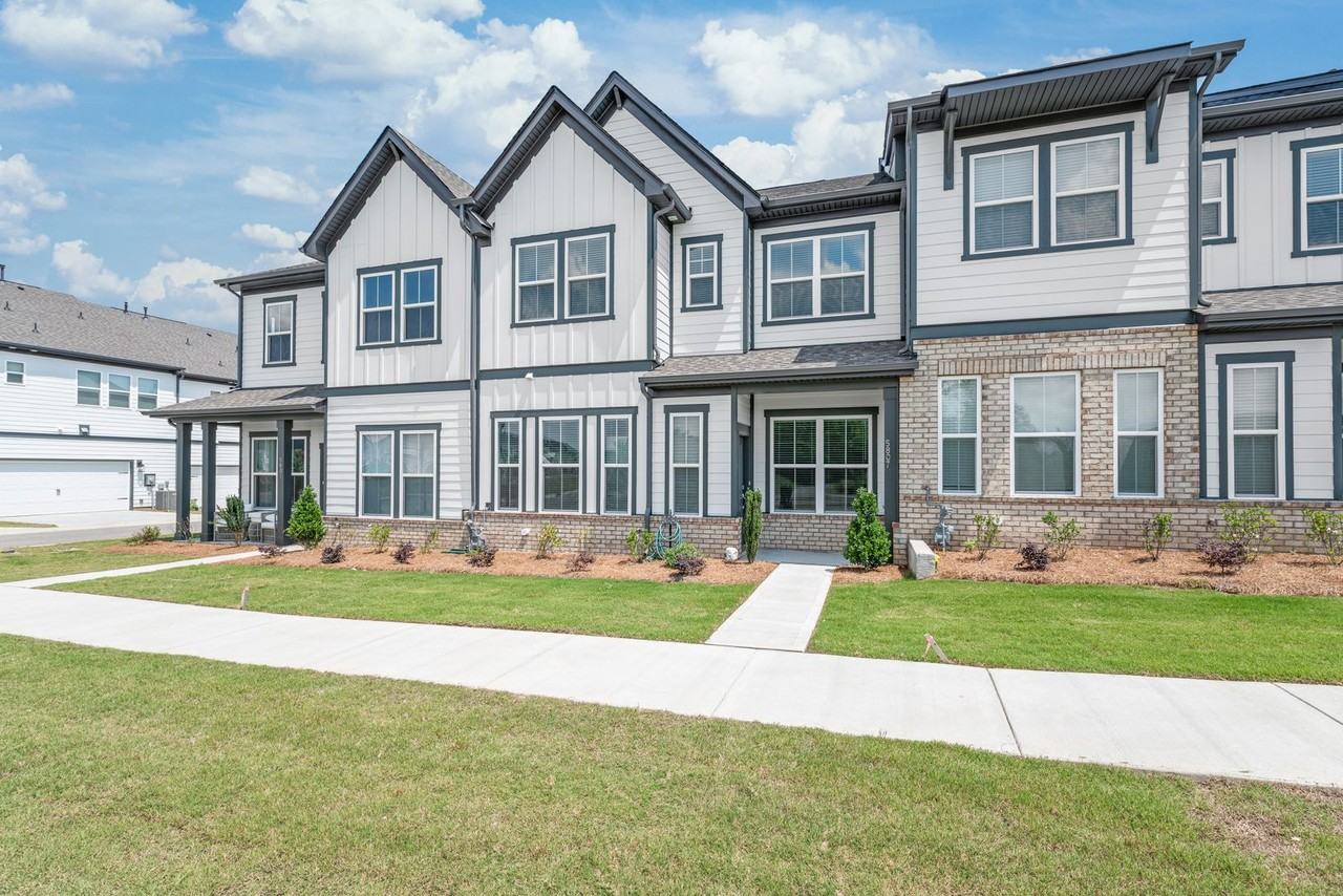5807 5807 Clear Creek Lane - Photo 2 of 35