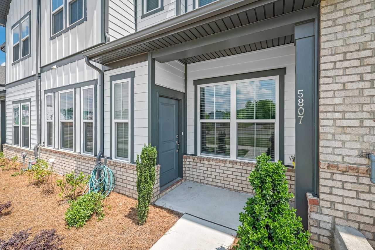 5807 5807 Clear Creek Lane - Photo 3 of 35