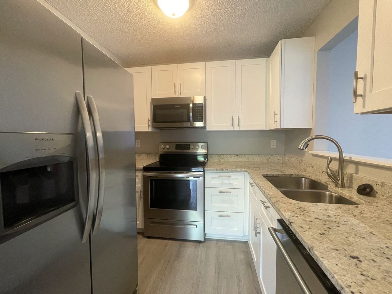 1797 Bennigan Dr - Photo 5 of 18