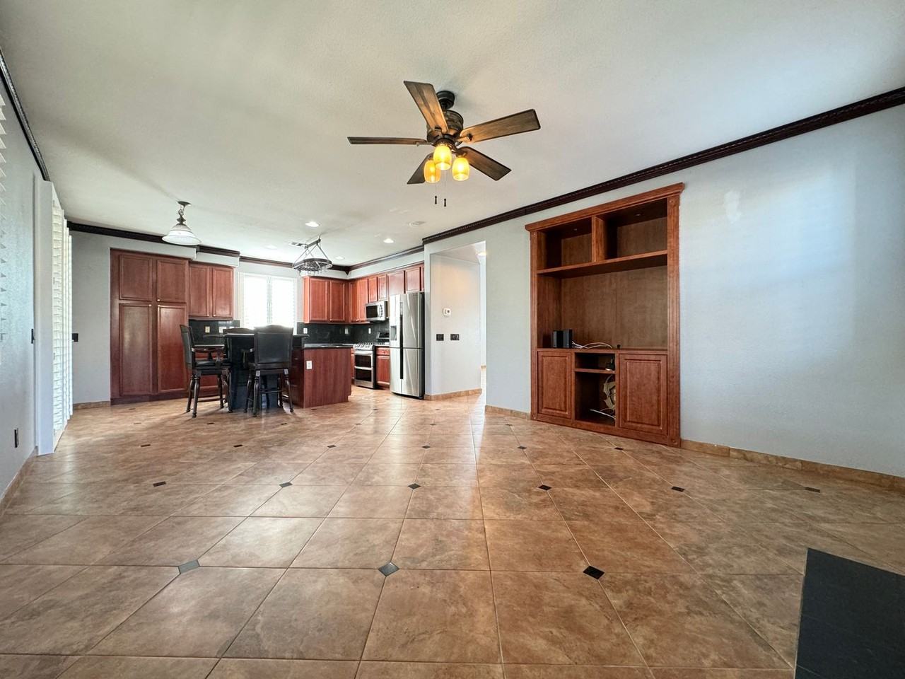 80578 Sheffield Ave - Photo 7 of 36