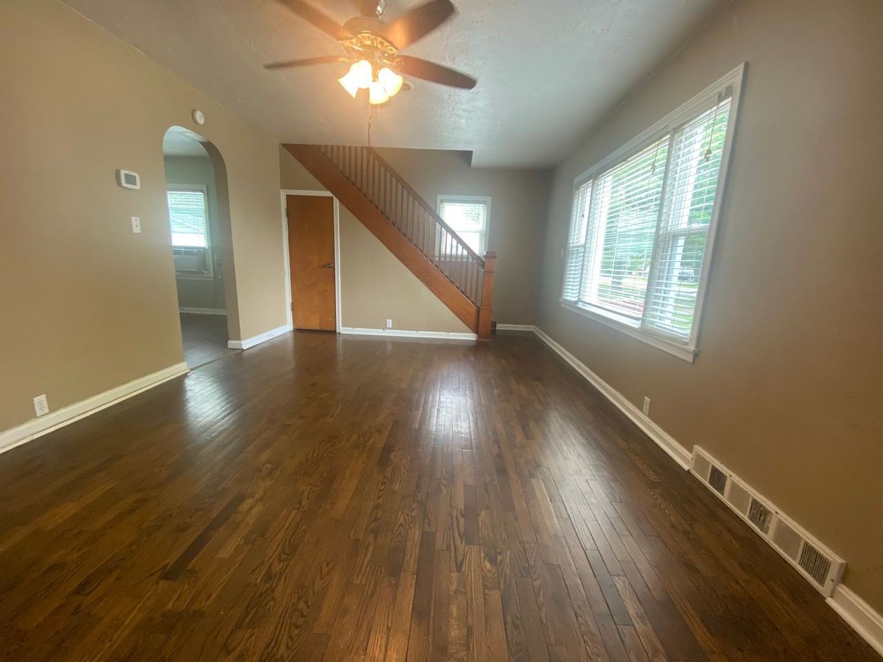 216 Blakeslee St - Photo 2 of 19