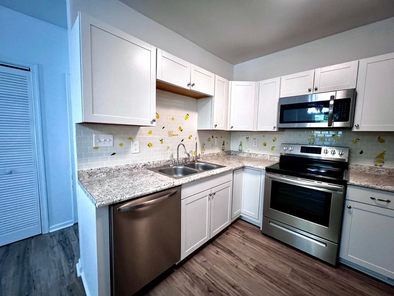 1322 18th St - Photo 7 of 26