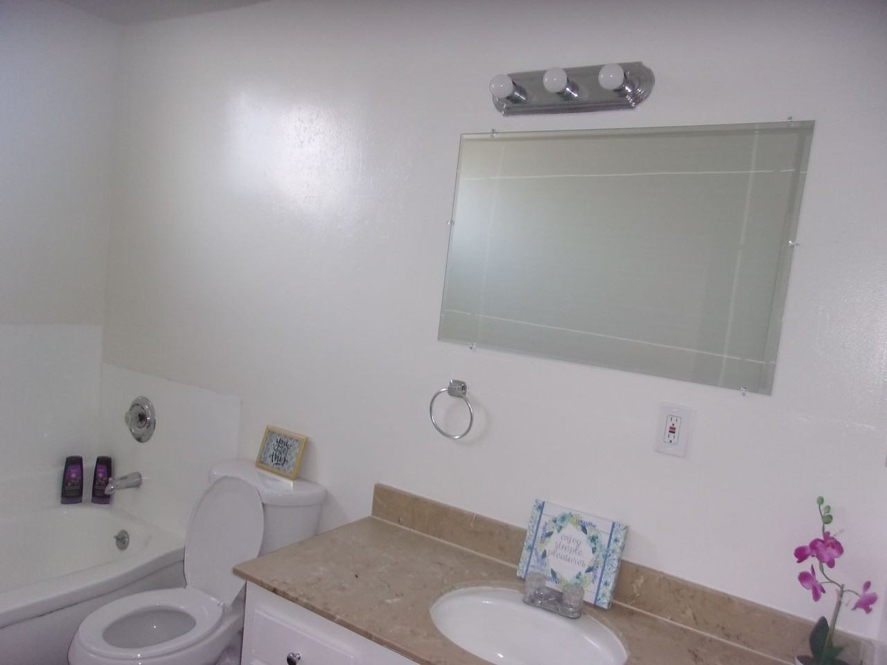 Grand - Photo 3 of 11