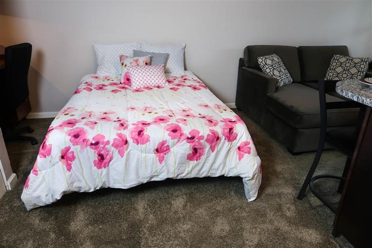 504 E Clark - Photo 6 of 13