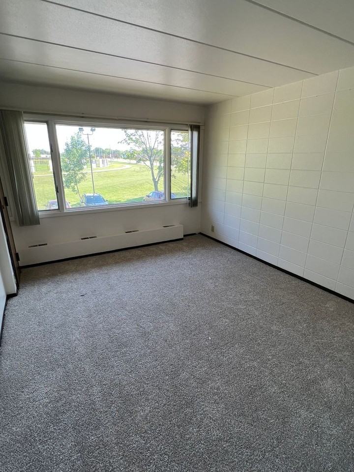 3807-40th St; 4013-39th Ave; 4017-39th Ave - Photo 6 of 14