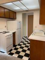 featured image of 2233 North Summit Avenue