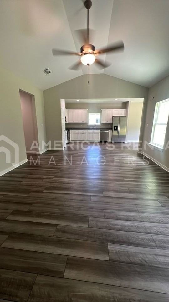 306 Kennesaw Ave - Photo 6 of 28