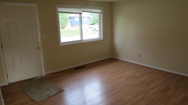 1741 Ripplebrook Rd - Photo 2 of 19