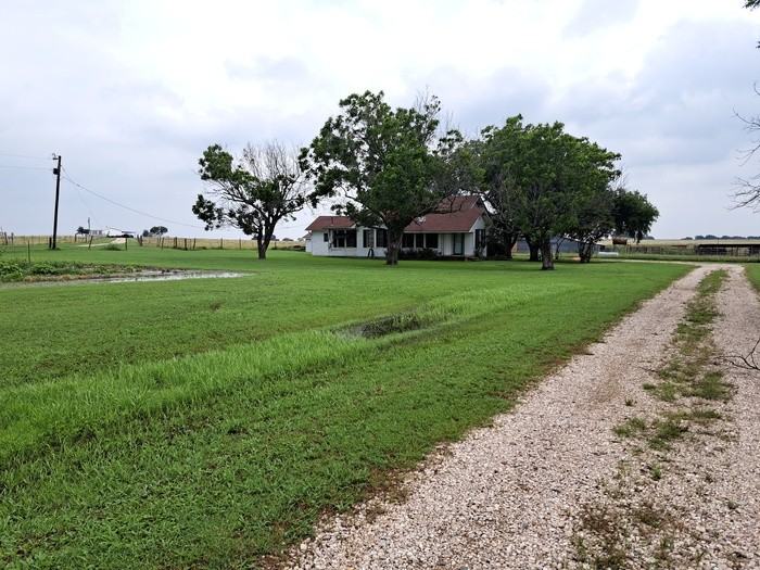 1077 S Vicha Rd - Photo 2 of 19