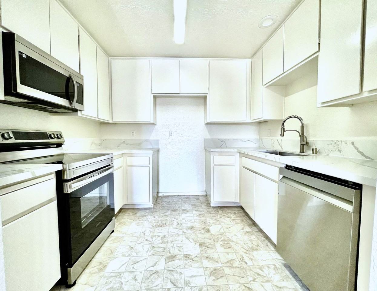 372 Pala Vista Drive - Photo 2 of 14