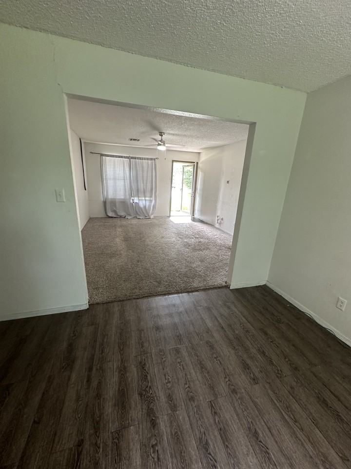 14600 S Waco Ave #NA - Photo 3 of 8