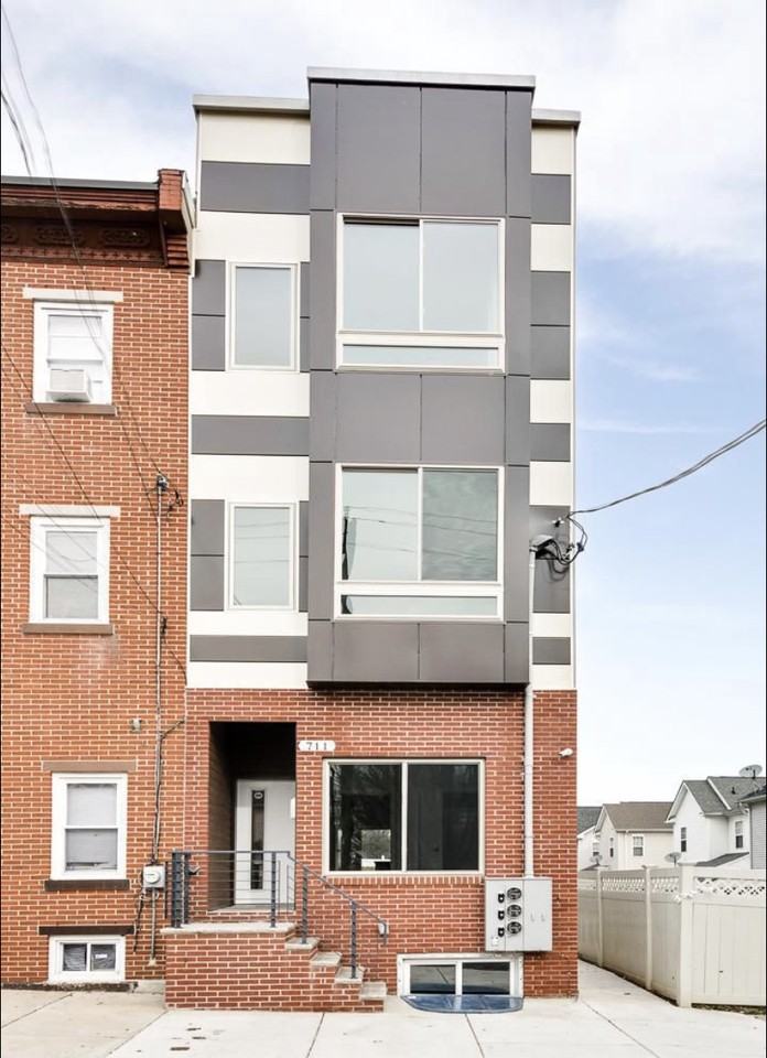 711 W Montgomery Ave #2 - Photo 2 of 21