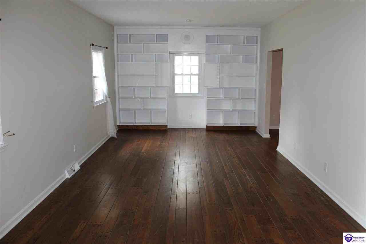 593 Charlemagne Blvd - Photo 6 of 21