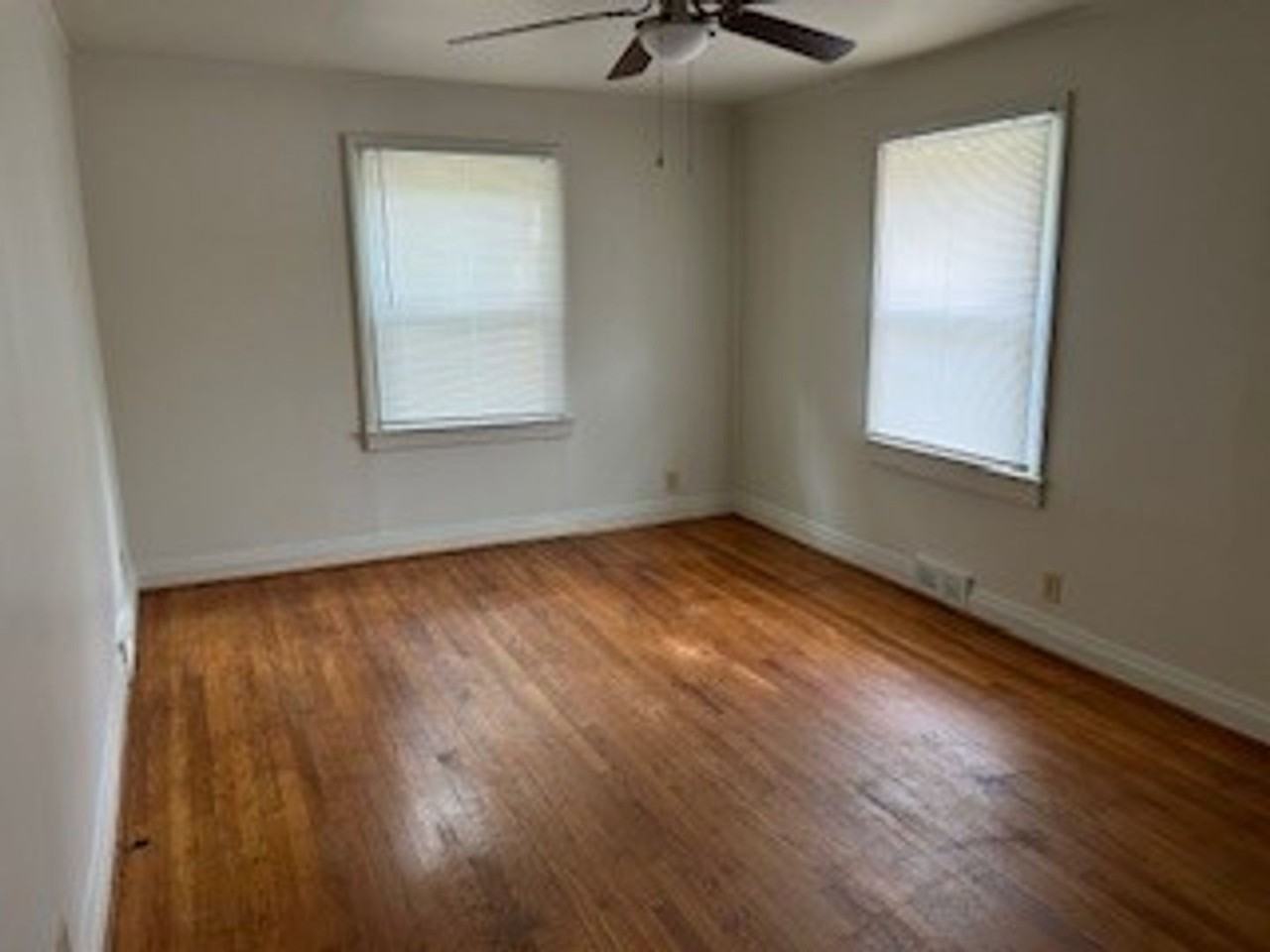 1009 E Devonshire St - Photo 5 of 11