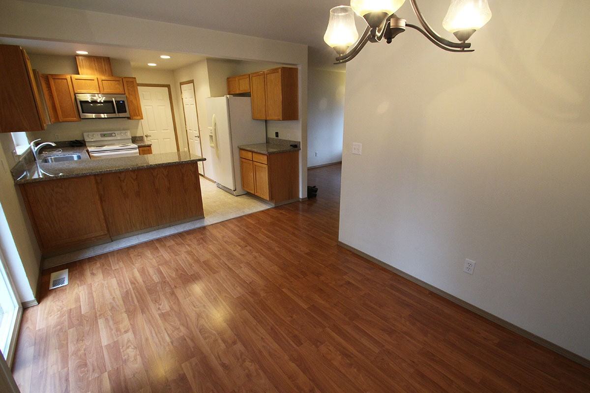 Cai Duplex - Lynnwood - Photo 2 of 19