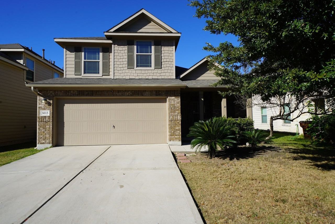 3015 Candleside Dr - Photo 2 of 25