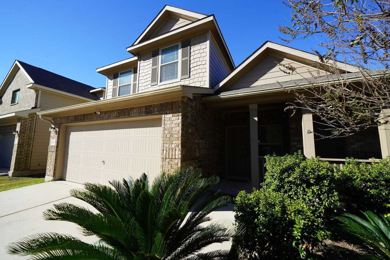 3015 Candleside Dr - Photo 3 of 25