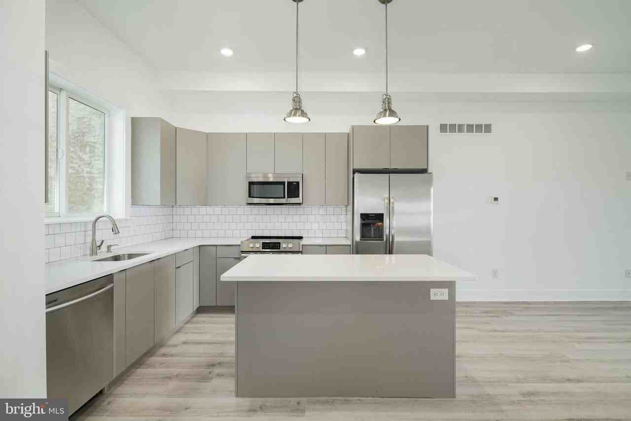 1505-1507 N. Stillman St - Photo 3 of 7