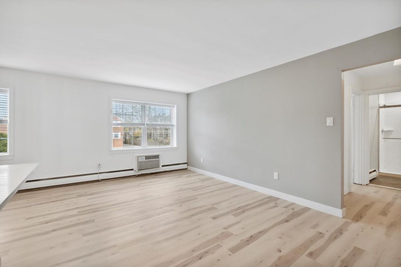 34 West Apartments - Photo 3 of 8