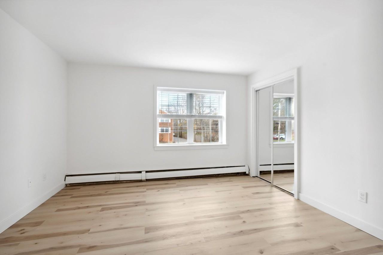 34 West Apartments - Photo 6 of 8