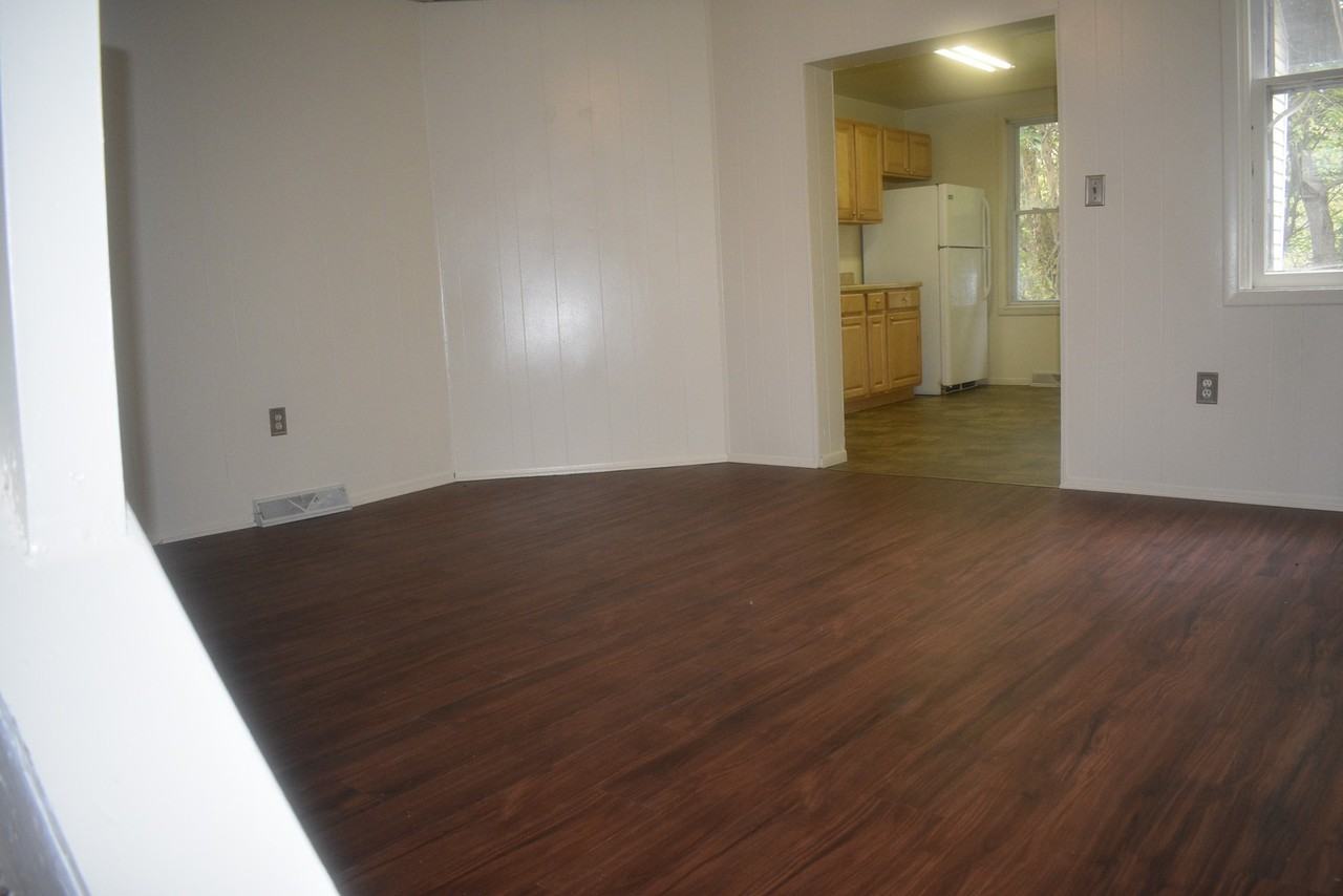 175-179 Maple Ave - Photo 3 of 11