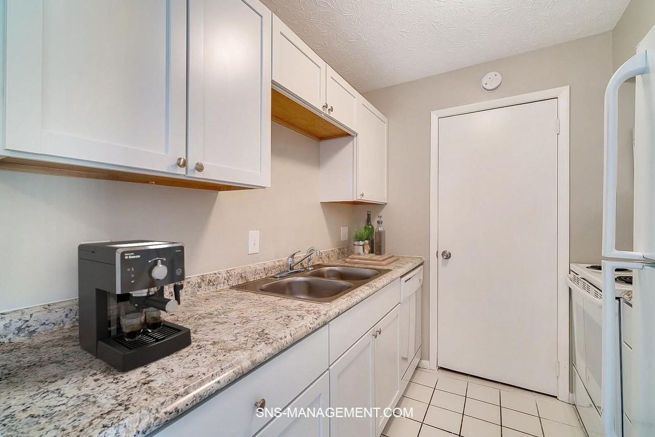 Woodside Aparments - Photo 4 of 15