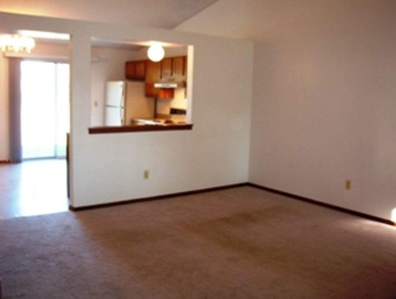 3100 Lymen St - Photo 3 of 7