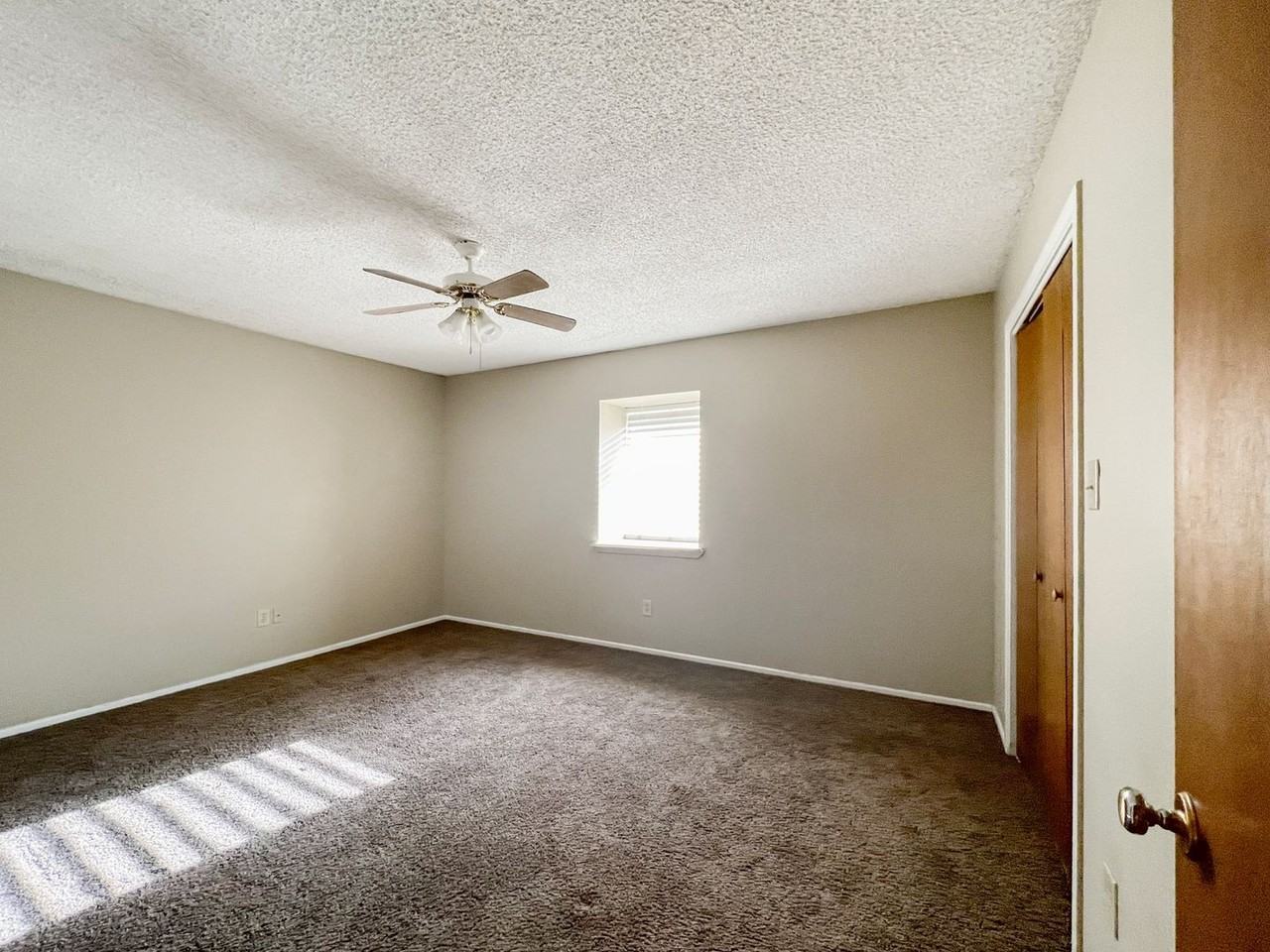 3302 N Vista Dr - Photo 7 of 7