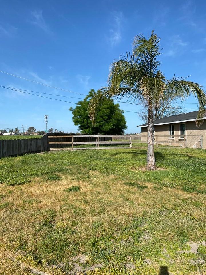 2715 Trindade Rd - Photo 3 of 18