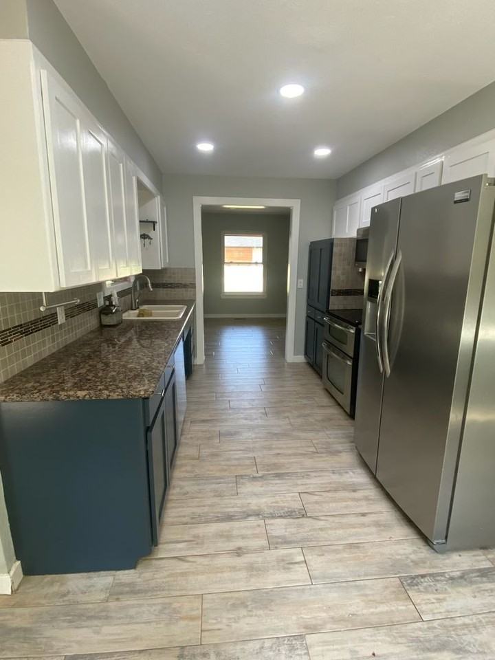 6708 Edgewater Dr - Photo 3 of 13