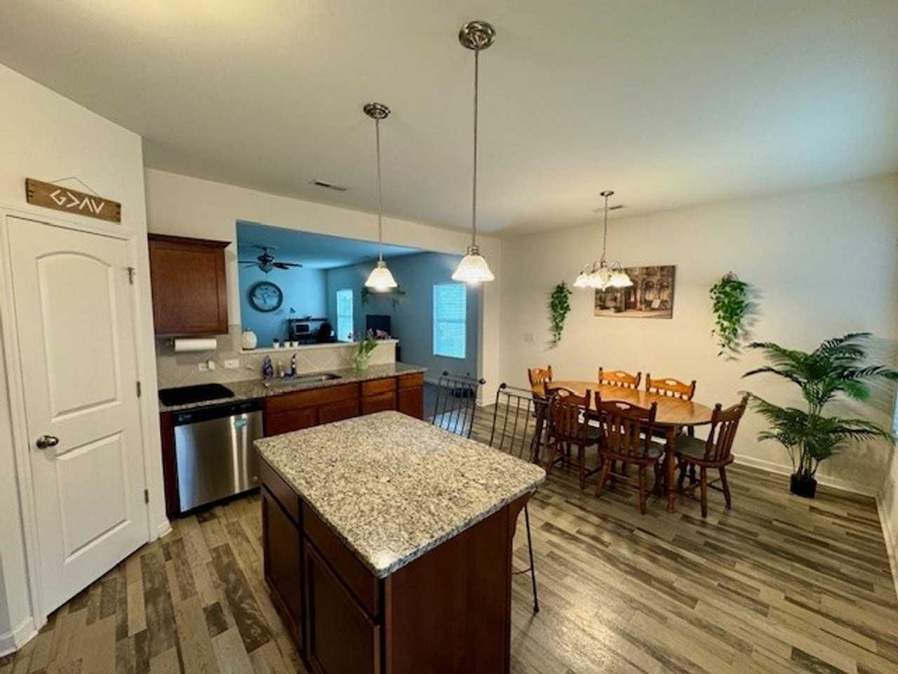 515 Smokehouse Ln - Photo 4 of 13