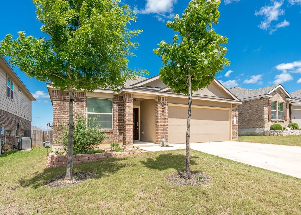 6119 Akin Elm - Photo 3 of 40