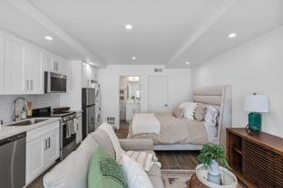 420 Illinois ES LLC - Photo 1 of 1