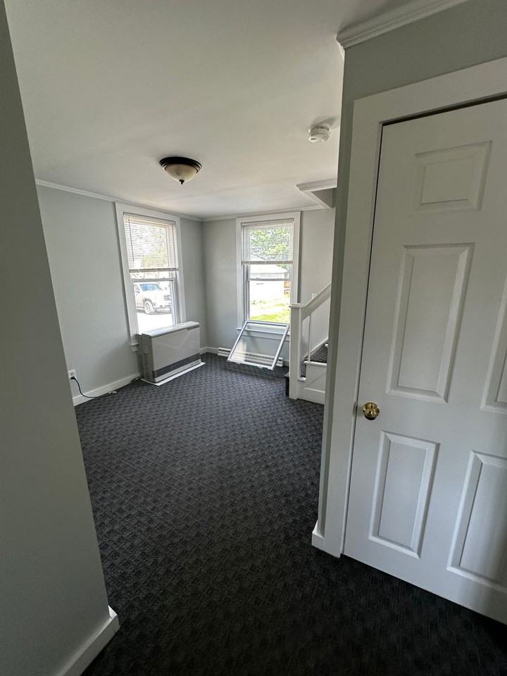 74-76 Seavey Street - Photo 2 of 7