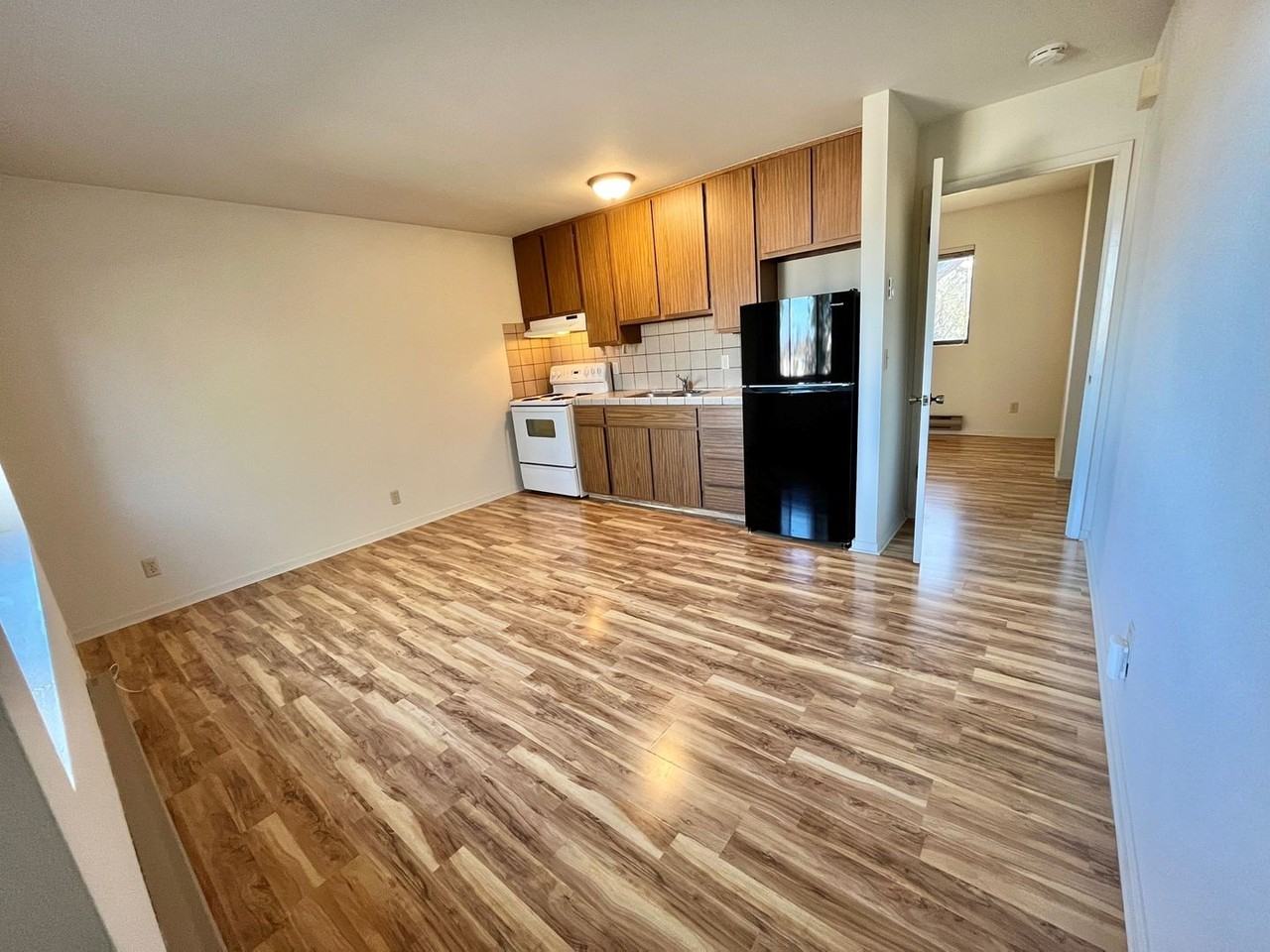 RM317C - Photo 2 of 9