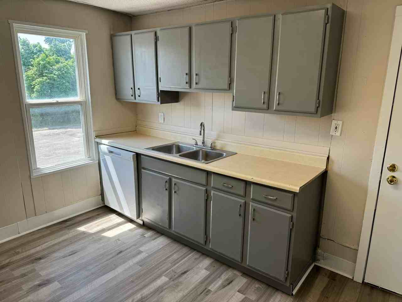 203 Florida - Photo 7 of 21
