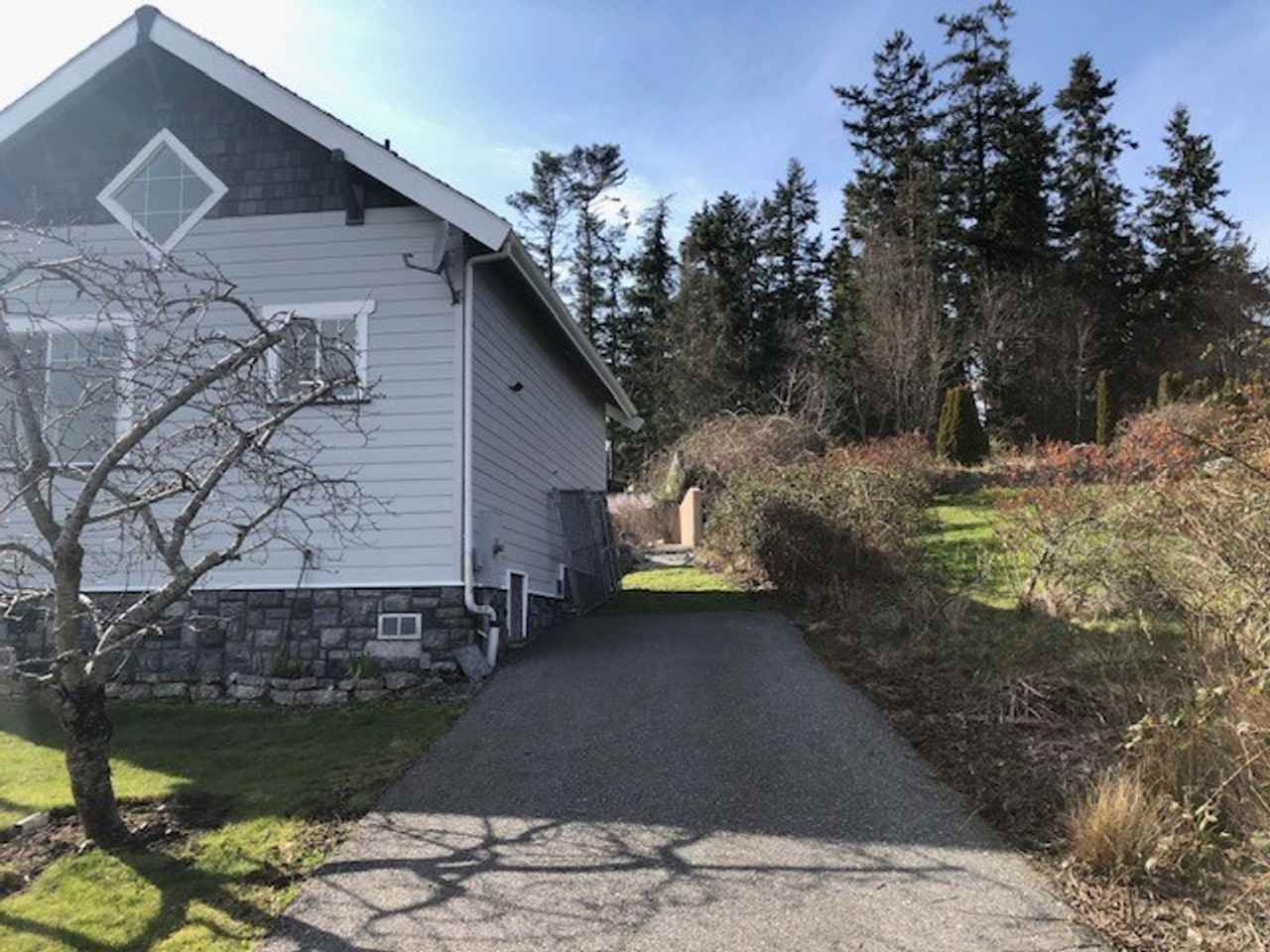 6039 Central Ave - Photo 2 of 17