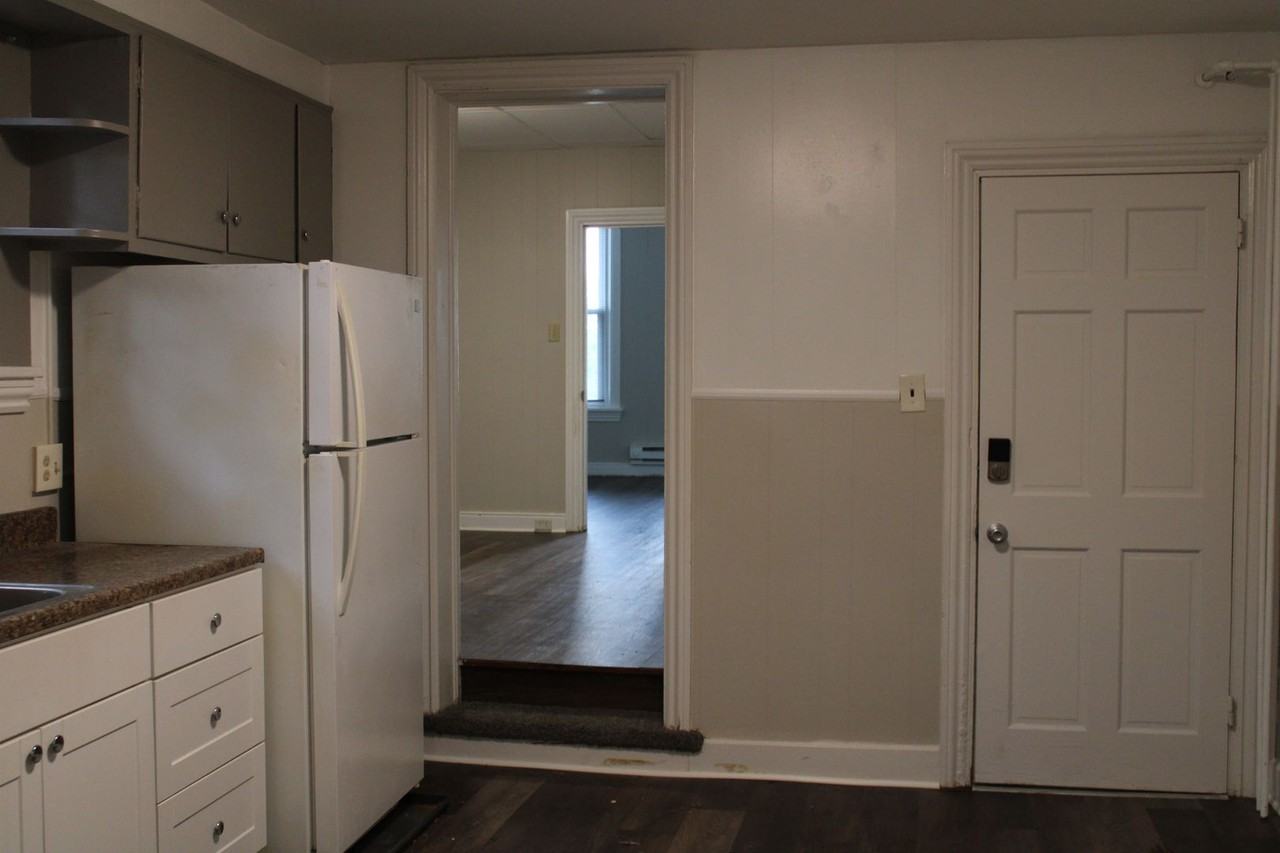 1317 N 2nd St - Photo 2 of 18