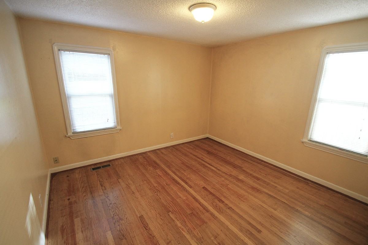 6257 53rd Ave Ne - Photo 7 of 16