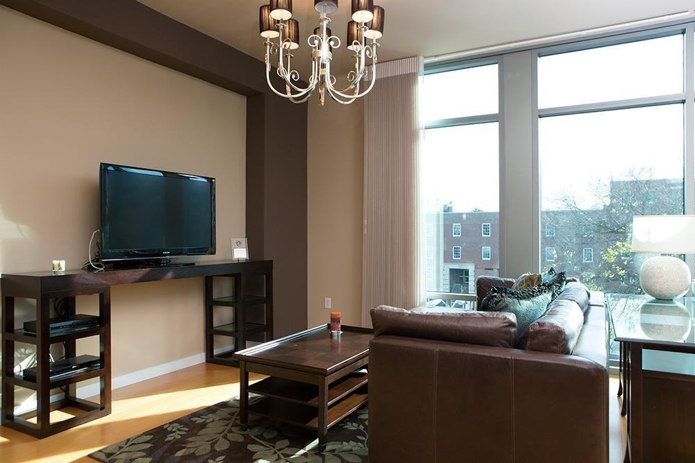 1920 Adelicia St #404 - Photo 4 of 15