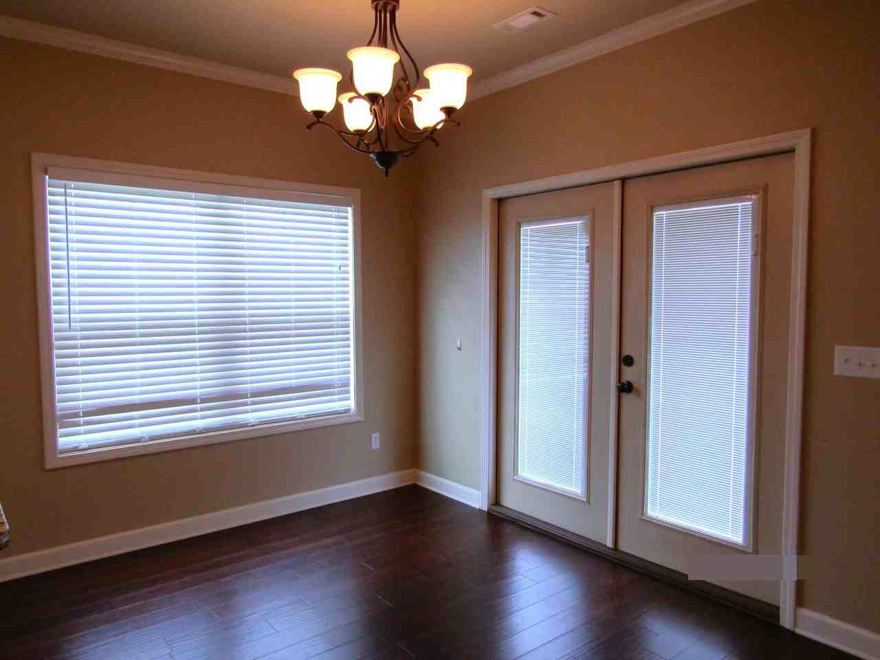 41 Lawrence Dr - Photo 3 of 11