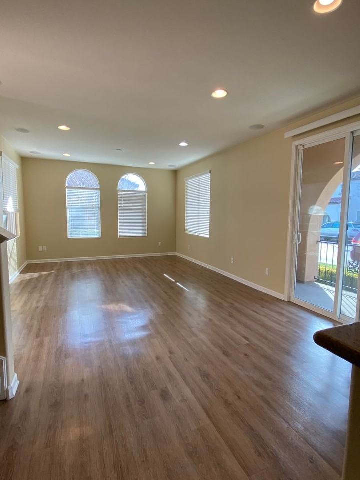 3027 Cedarwood Loop - Photo 2 of 33
