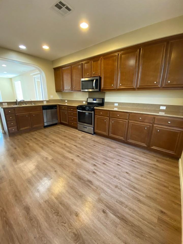3027 Cedarwood Loop - Photo 5 of 33