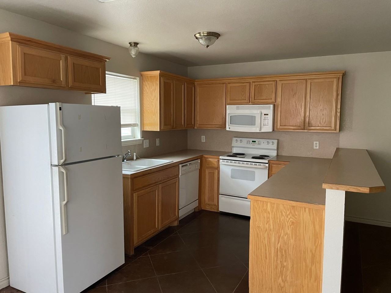 2417 Church St - Photo 2 of 15