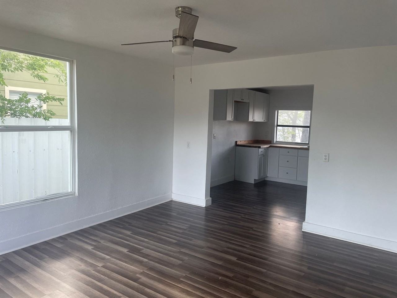 1502 N 15th St - Photo 3 of 19