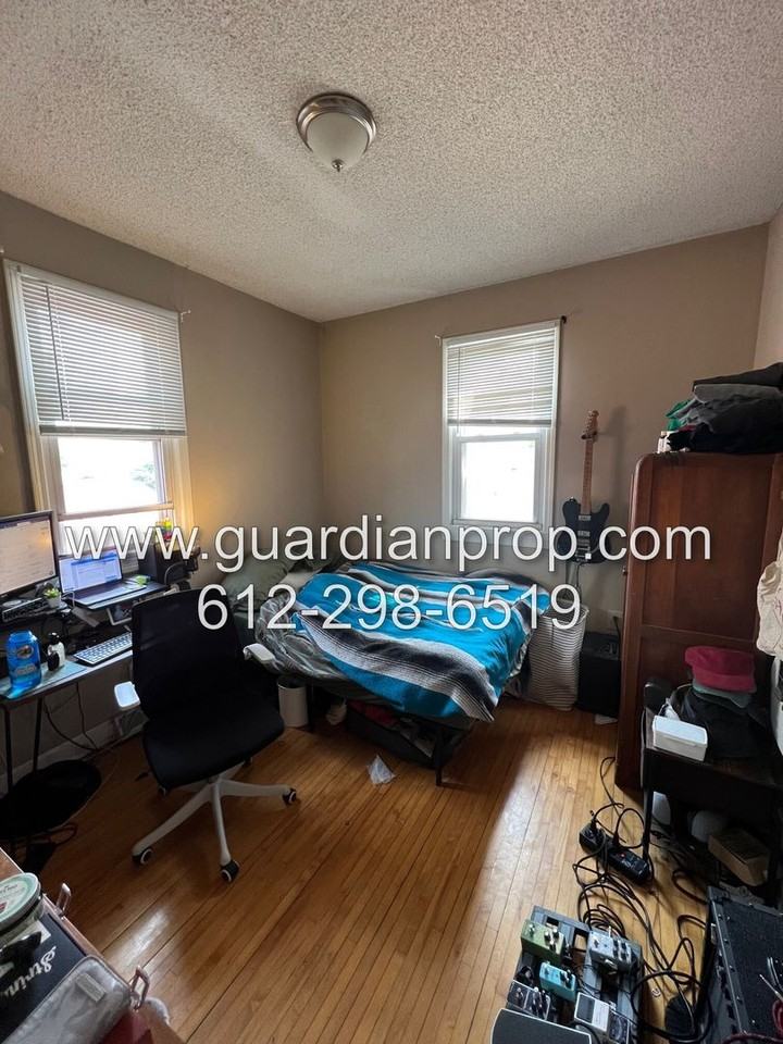 1260 Minnehaha Ave W - Photo 7 of 14