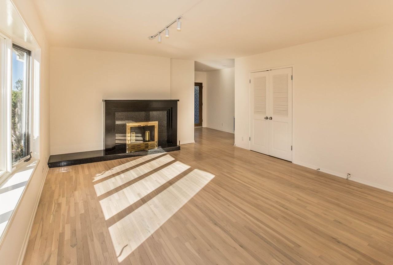 500 Salerno Dr - Photo 3 of 43