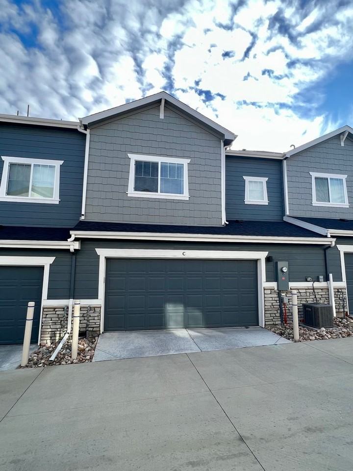 16816 East 118th Drive - Photo 2 of 27